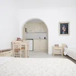 Fragias Studios & Apartments 4*