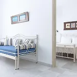 Fragias Studios & Apartments Lägenhetshotell 4*