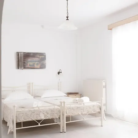 Fragias & Naxos City