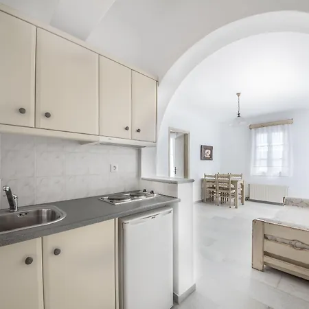 Fragias & Aparthotel Naxos City