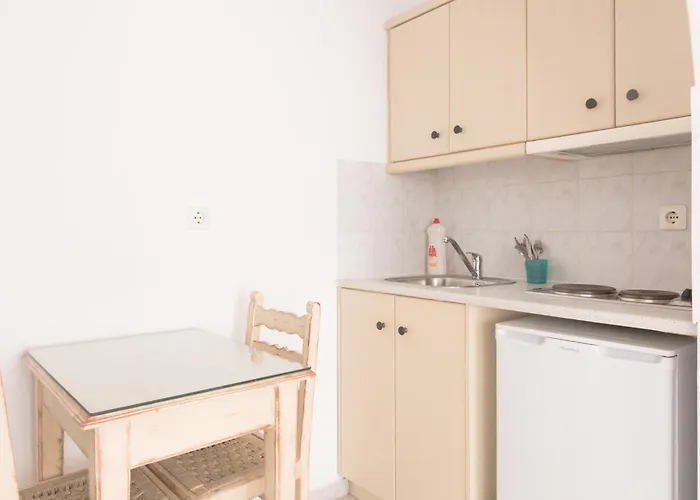 Fragias Studios & Apartments Aparthotel 3*